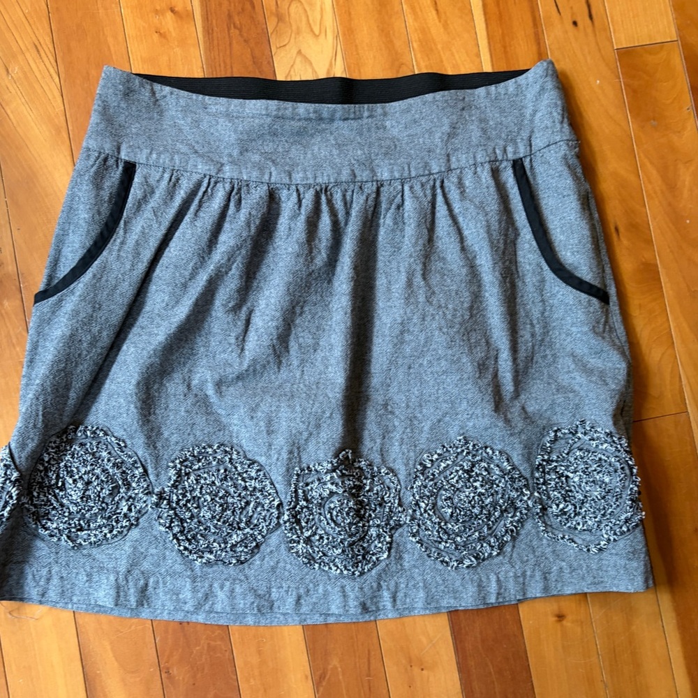 Gray Skirt with flower appliqués